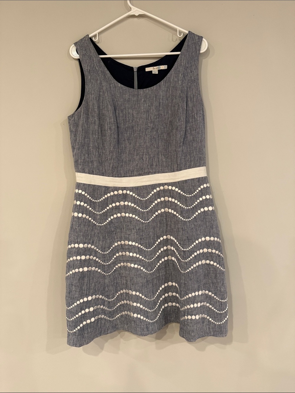 BODEN Fun Dress.  Denim Chambray like material.  Great condition. $15